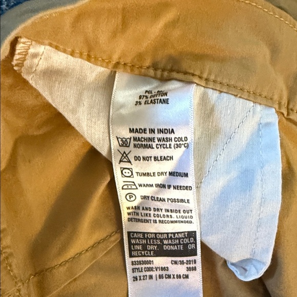 Levi's Tan Jogger Pants. 97% cotton 3% elastane. Size 26 - Picture 4 of 8
